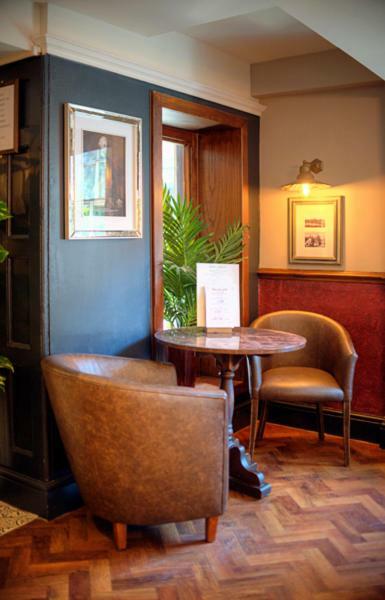 Angel @ Kingst Hotel Knutsford Bagian luar foto