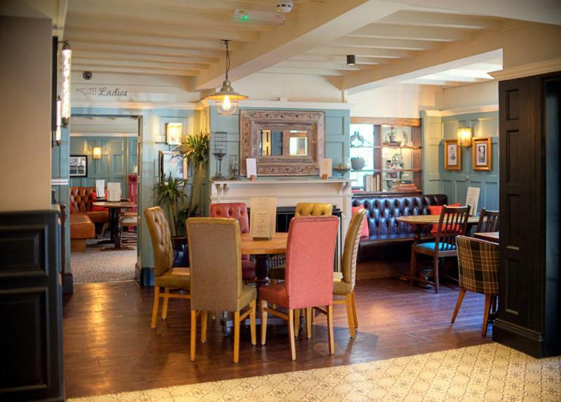 Angel @ Kingst Hotel Knutsford Bagian luar foto