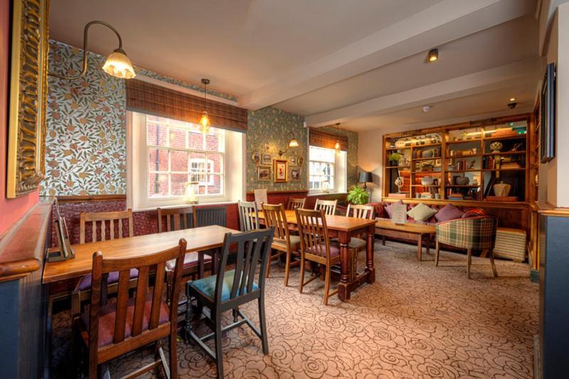 Angel @ Kingst Hotel Knutsford Bagian luar foto